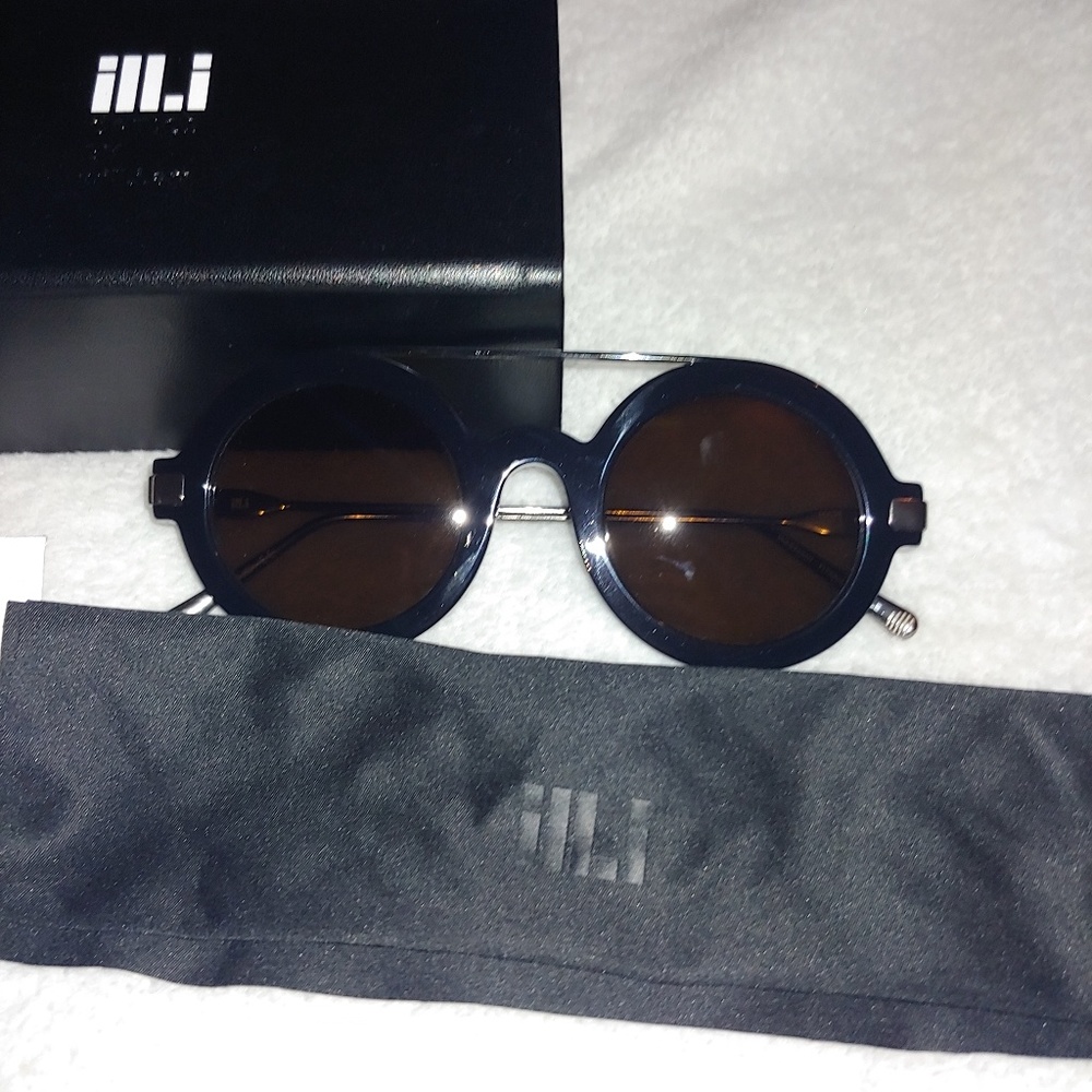 ill.i Optics sunglasses